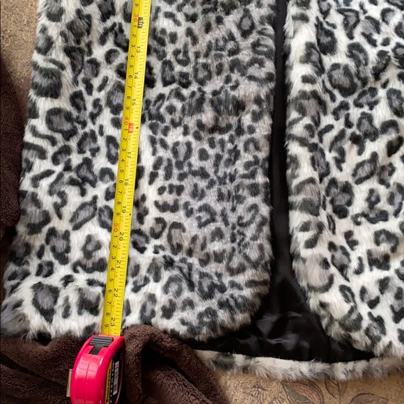 Faux fur Vest - M Size by seductions - Picture 2 of 4